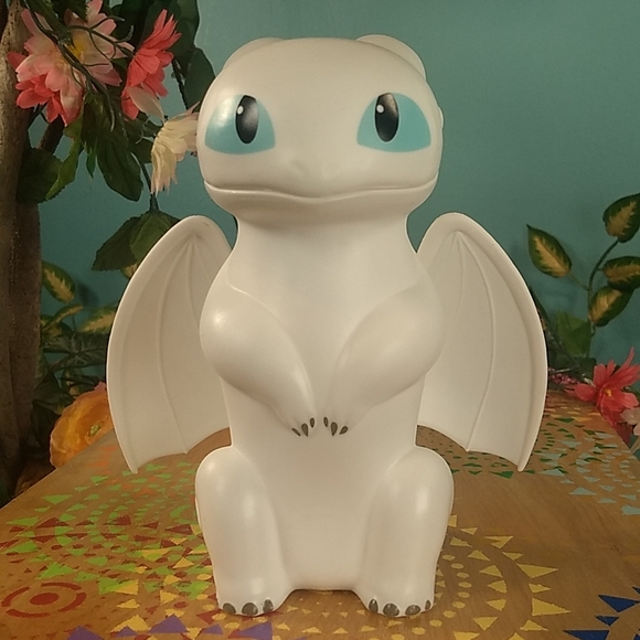 Light Fury & Night Fury Toothless cold drink holders collectible set & S⦠- Picture 8 of 16